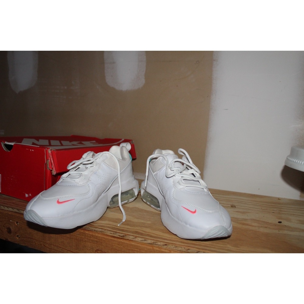 Nike Air Max Verona VDay White Pink Womens 8.5 Sneakers